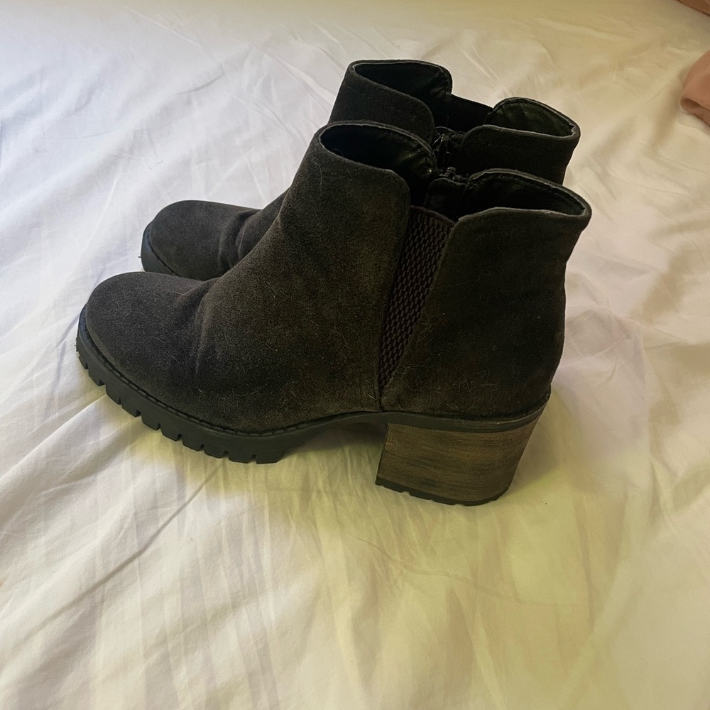 B-52 by Bullboxer dark grey booties women’s size 7